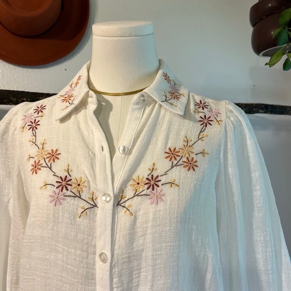 Design History White Cotton Floral Embroidered Puffed Long Sleeve Blouse Size S - Picture 1 of 13